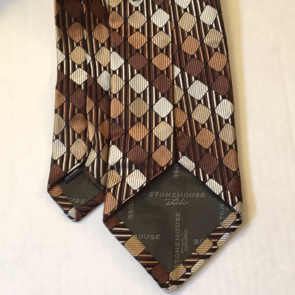 Stone house studio silk tie - Picture 7 of 8